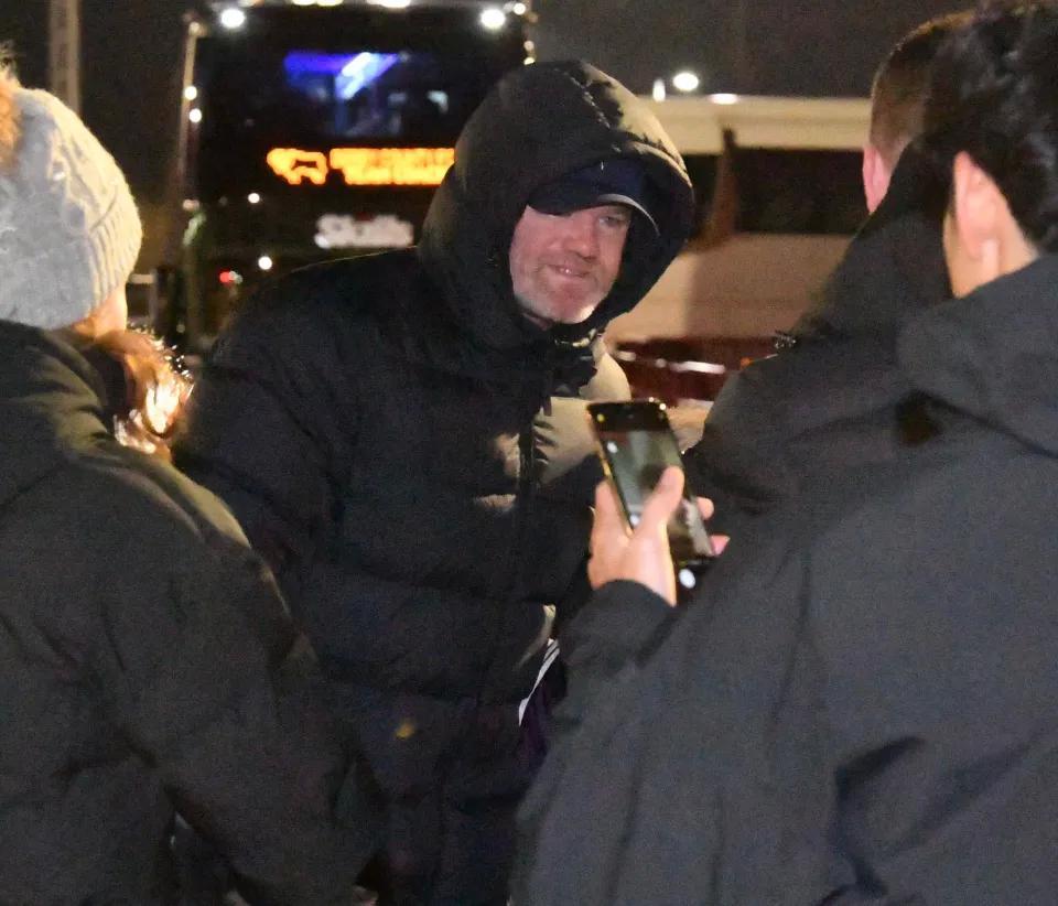 华体会登录-鲁尼和妻子现身老特拉福德，观看凯完成英格兰青年足总杯首秀